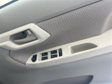 【パワーウインドウ】運転席のスイッチで、各席の窓ガラスの開閉ができます!あると便利ですよね!