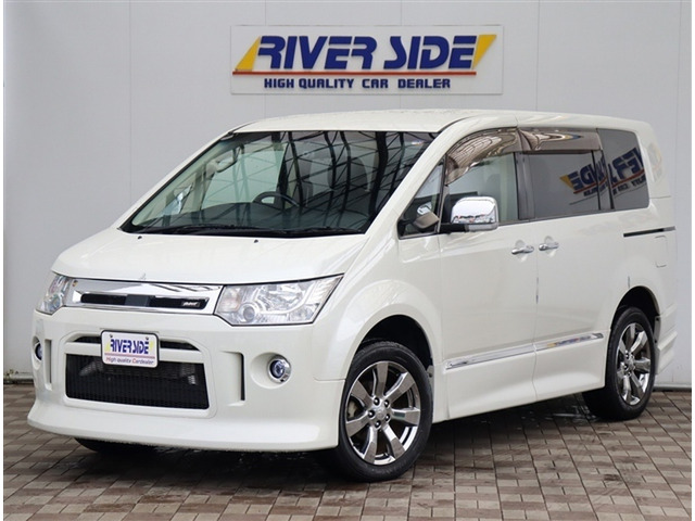 デリカD:5 2.2 ローデスト ロイヤルツーリング 4WD メモリーナビ ワンセグ ブルート...