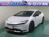 優れた燃費性能を誇るハイブリッドカー、トヨタ・プリウスです☆