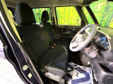 運転席シート廻りは使用感も少なく、良好な状態となっています。丁寧に使われていたことがよくわかりますね。
