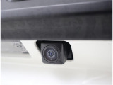 バックガイドモニター搭載で、駐車時もラクラク安心!
