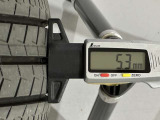 夏タイヤ(14インチアルミホイール) タイヤサイズ 155/65R14 夏タイヤの残り溝は5.3mmです。スリップラインからは3.7mmとなっております。