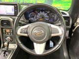 【純正革巻きステアリング】上質な革を使用することで、手にしっかり馴染みとても運転しやすいハンドルです♪