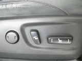 運転席パワーシート搭載。微妙な調整が手軽にでき、ピッタリのポジションで運転することが可能です。