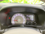 視認性の高いメーター類で、運転に必要な情報をしっかり確認できます。運転に集中できる環境が整っています。
