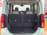 簡単な荷物が載せられるトランクルーム