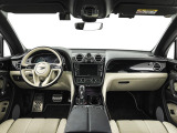 前車追従機能、レーンキープアシスト、ヘッドアップディスプレイも付いており、多数のオプションを備えております。