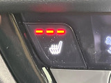 【シートヒーター】寒い日に重宝するシートヒーター!エアコンより早く温まってくれるので寒がりの人も安心ですね♪エアコンの温風は乾燥するから苦手、という方にもをおすすめです。