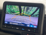 【バックカメラ】駐車時に後方がリアルタイム映像で確認できます。大型商業施設や立体駐車場での駐車時や、夜間のバック時に大活躍!運転スキルに関わらず、今や必須となった装備のひとつです!