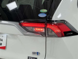 バックフォグは悪天候時の夜間に、後続車に自車位置をアピールするために使用します!