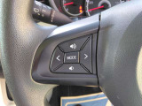 ステアリングリモコン付き。運転中のオーディオ操作が可能なので視線をナビに移したり、ハンドルから手を離さないので危険がなくなり安全です!