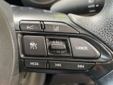 【レーダークルーズコントロール】高速道路での長距離走行が楽に!!自動で速度を保つクルーズコントロールが、衝突軽減システムと連携し、前方の車両を感知して車間を保つように速度調節してくれます!!