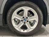 サービスにはドイツ本国と同様に教育と訓練を受け、BMWを知り尽くした「マイスター」が数多く在籍しております。360度による納車前点検整備で、お客様に安心と安全をお届けいたします。