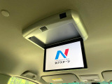 【フリップダウンモニター】大画面モニターで後席でもエンタメをお楽しみいただけます。小さなお子様にも大人気の装備です♪