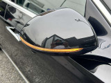納車前整備は、検査ライン等の施設が充実した当店3階の指定工場で入念に行います。メルセデス・ベンツの定める厳しい基準をクリアしたお車のみをご案内させて頂きます。