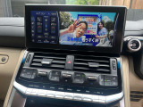 エアバッグ(運転席/助手席/サイド/カーテン)・サンルーフ・メモリーナビ・後席モニター・ドライブレコーダー・本革シート・スマートキー・ETC・盗難防止装置など装備です!