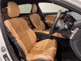 ◆LIBERALAは、輸入車選びの新たなスタイルを提案するインポート・セレクト・ブランドです。オーナー様となる方がクルマから直接感じる感性を第一にした、最良の一台との出会いをコーディネートいたします。
