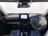 落ち着いたカラーの内装で、ゆったりと運転したい方に。