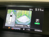 【アラウンドビューモニター】専用のカメラにより、上から見下ろしたような視点で360度クルマの周囲を確認することができます☆死角部分も確認しやすく、狭い場所での切り返しや駐車もスムーズに行えます。