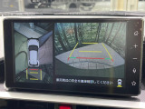 【パノラミックビューモニター】専用のカメラにより、上から見下ろしたような視点で360度クルマの周囲を確認することができます☆死角部分も確認しやすく、狭い場所での切り返しや駐車もスムーズに行えます。