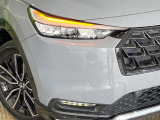 【シーケンシャルターンランプ付きLEDヘッドライト】人気の『流れるウィンカー』付きのLEDヘッドライトを装備♪高級感はもちろん、点灯時は存在感たっぷりで他車からも認識されやすく安心です。