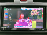 停車中にテレビや動画を楽しめる機能。移動中の待ち時間を有効活用できます。長距離移動の際の暇つぶしに最適です。※安全運転を心がけましょう。