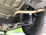 お車を安心してお乗りいただく為には、足回りの定期点検が欠かせません。サービスサポート(有償保証)では無料点検もご提供しており、安心のカーライフをお過ごしいただけるサポート体制が整っています。