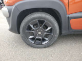 メーカーが車両の仕様に合わせて設計 安全性と品質を兼ねた純正のアルミホイール