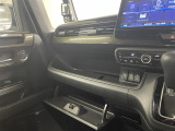 店舗にて現車の確認もいただけますので、お電話で在庫のご確認の上是非ご来店くださいませ。