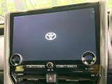 【14インチディスプレイオーディオ】画面内にオーディオ操作はもちろん、空調の調整機能なども盛り込んだ多機能なディスプレイオーディオです!スマートフォン連携はもちろん、車載ナビもお使いいただけます♪