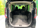 普段のお買い物や通勤、送迎等に十分な荷室スペースを確保しております。セカンドシートを倒すと、大きな荷物の積載も可能です♪