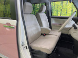 運転席シート廻りは使用感も少なく、良好な状態となっています。丁寧に使われていたことがよくわかりますね。