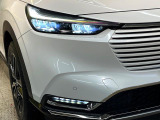 【シーケンシャルターンランプ付きLEDヘッドライト】人気の『流れるウィンカー』付きのLEDヘッドライトを装備♪高級感はもちろん、点灯時は存在感たっぷりで他車からも認識されやすく安心です。