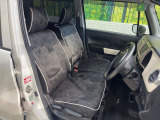運転席シート廻りは使用感も少なく、良好な状態となっています。丁寧に使われていたことがよくわかりますね。