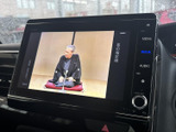 鮮やかな映像で、様々なコンテンツを楽しめます。長距離ドライブなど、移動時間を有効活用できます。美しい表示が魅力です。