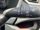 操作しやすいウインカーレバーで、安全運転をサポート。オートリターン機能も付いており、運転に集中できます。