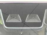 【スマートアシスト】走行中に前方の車両等を認識し、衝突しそうな時は警報とブレーキで衝突回避と被害軽減をアシスト。より安全にドライブをお楽しみいただけます。