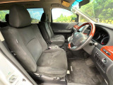運転席シート廻りは使用感も少なく、良好な状態となっています。丁寧に使われていたことがよくわかりますね。