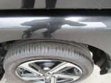 実車はアルミホイール組みの夏用タイヤを装着しています。