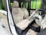 運転席シート廻りは使用感も少なく、良好な状態となっています。丁寧に使われていたことがよくわかりますね。