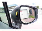 ■リヤビークルディテクション(左右後方からの車両をドアミラーの一部が点灯し、ドライバーに教えてくれます)