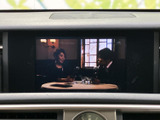 停車中には、TVで映像を楽しめます。長距離移動の待ち時間や休憩時間に、リラックスしたひとときをお過ごしください。