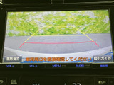後方を安全確認できるバックモニター。狭い場所での駐車や、死角になりやすい場所での運転をサポートします。運転に自信がない方にもおすすめです。