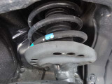 お車を安心してお乗りいただく為には、足回りの定期点検が欠かせません。日産サービスプログラム(有償)では半年ごとの点検をさせていただきます。
