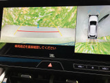 バックモニターで後方確認がしやすく、駐車が苦手な方でも安心です。ガイドライン表示で、車幅を把握しやすく、安全な運転をサポートします。