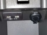 シガーソケット用の充電器が使用可能です!