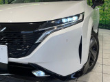 【LEDヘッドライト】悪天候や夜間走行時も良好な視界を確保し安心して運転できる高輝度LEDヘッドライトを装備!点灯速度が早く、消費電力も抑えられています。