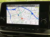 鮮明な地図表示で、初めての道でも安心。渋滞情報もリアルタイムで確認でき、スムーズな移動をサポートします。目的地設定も簡単に行えます。