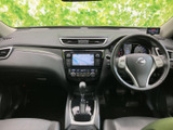 視界の良い運転席まわり。運転に必要な情報が整理されており、集中して運転できます。