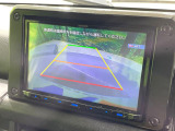 【バックカメラ】駐車時に後方がリアルタイム映像で確認できます。大型商業施設や立体駐車場での駐車時や、夜間のバック時に大活躍!運転スキルに関わらず、今や必須となった装備のひとつです!